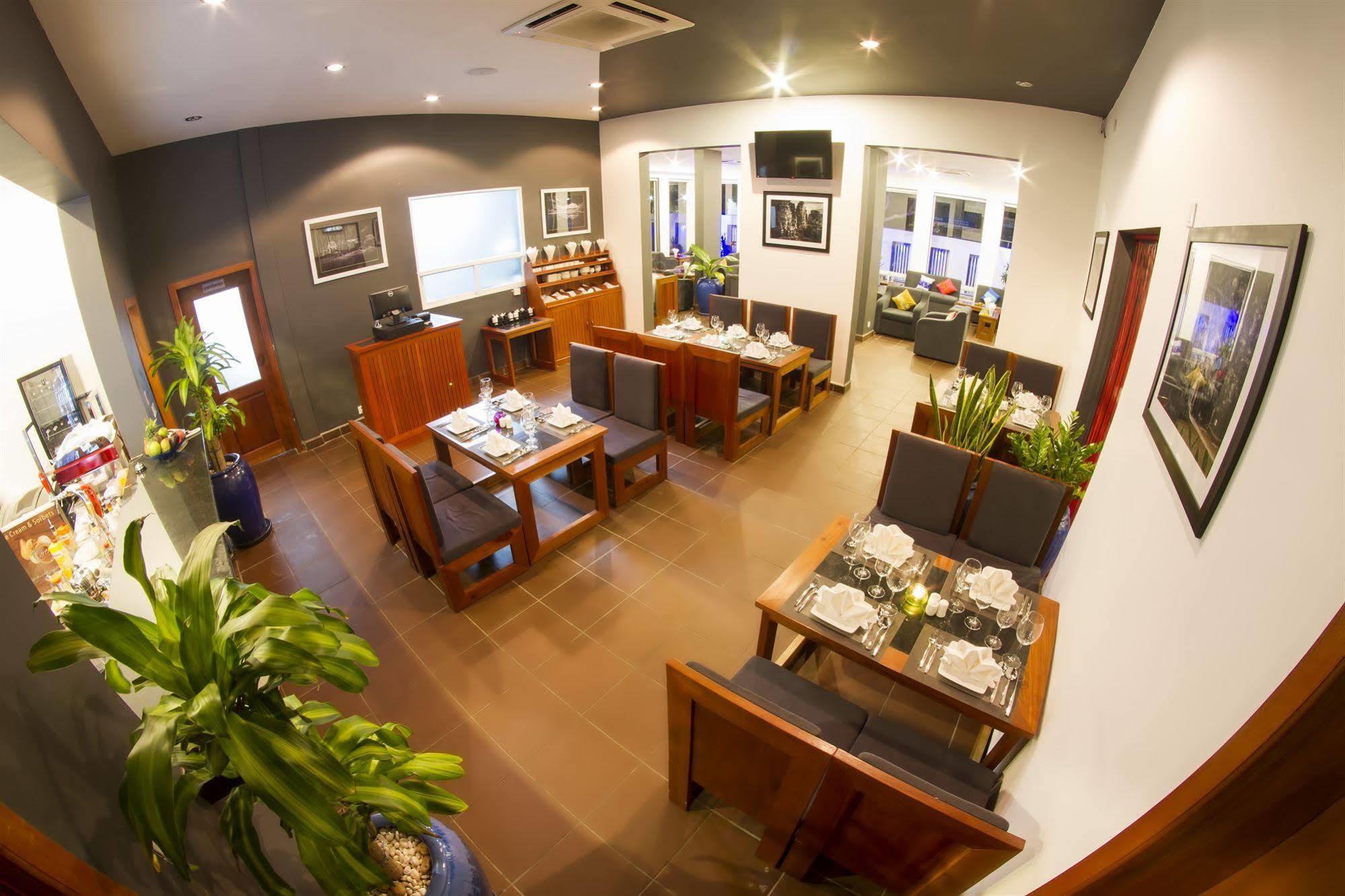 The Blue Corner Boutique Hotel Phnom Penh Exterior foto